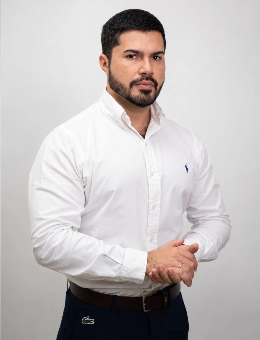 Dr. Vinícius Sanchez — ortopedista especialista em fibromialgia e dor crônica em São Paulo